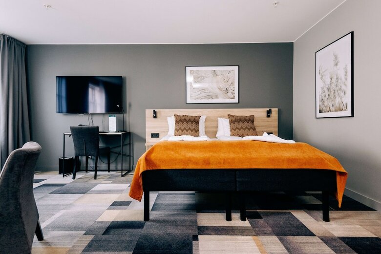 First Hotel Ja