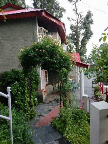 Birdwood Cottages
