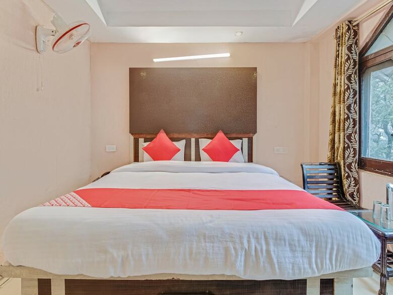 Oyo 23363 Hotel Highland