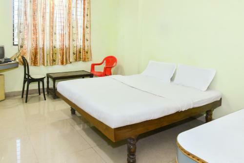 Hotel Spot On 43993 Savi Sagar Boarding & Lodging