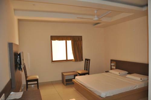 Hotel Shivaprasad Grand