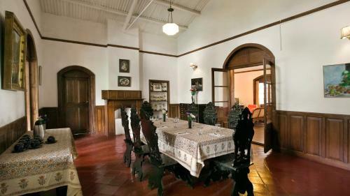 Hotel Neemrana's Wallwood Garden