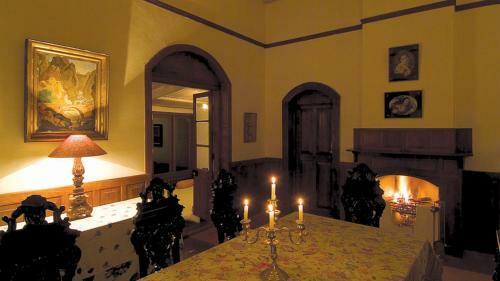 Hotel Neemrana's Wallwood Garden