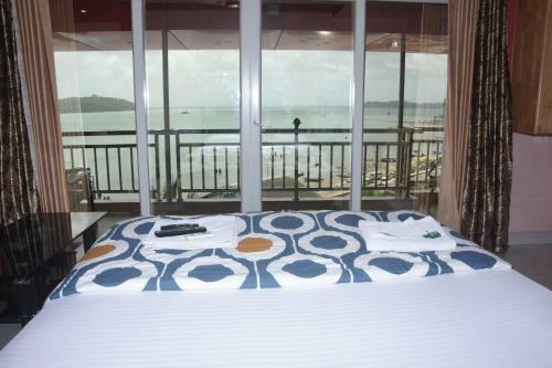 Bed & Breakfast The Seaview Residency