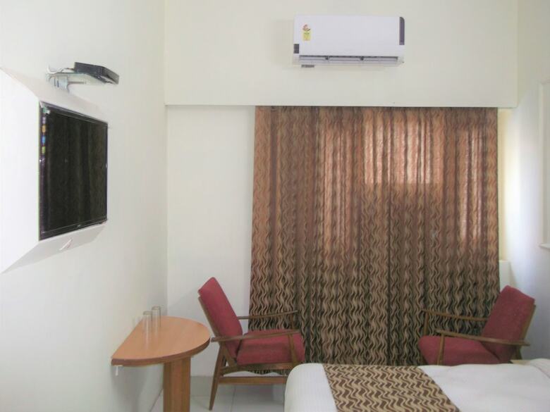 Oyo 8955 Hotel Bobina