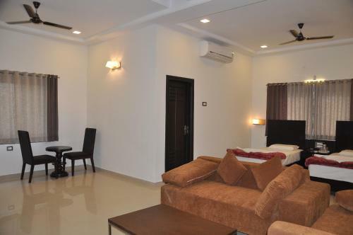 The Sslr Hotel