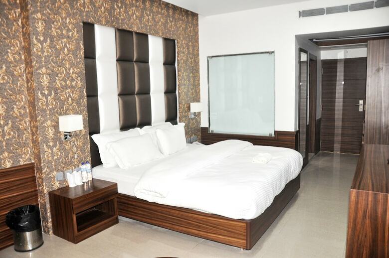 Waii International Hotel