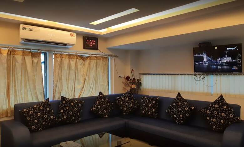 Waii International Hotel