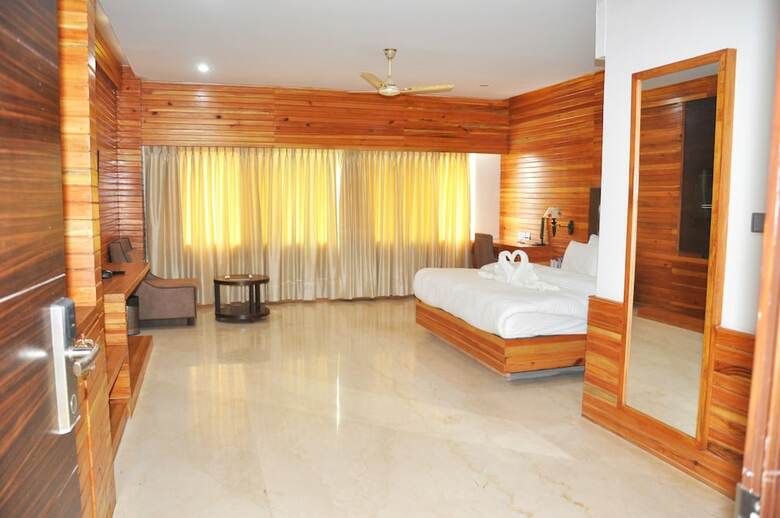 Waii International Hotel