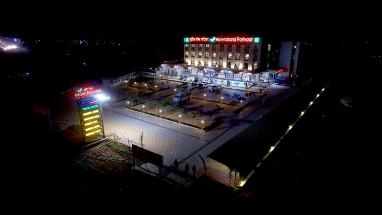 Hotel Grand Parivaar