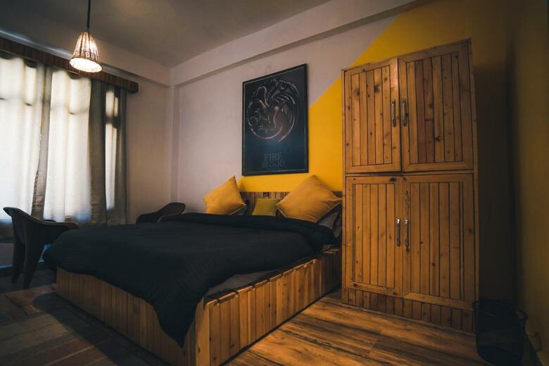 Whoopers Hostel