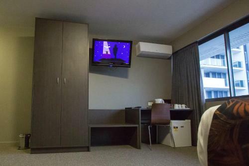 Gladstone Reef Hotel Motel