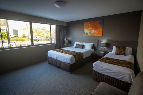 Gladstone Reef Hotel Motel