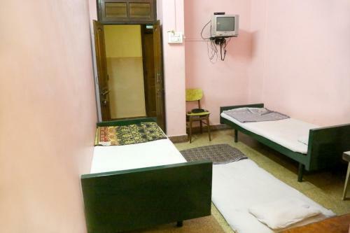 Hostal Solanki Guest House