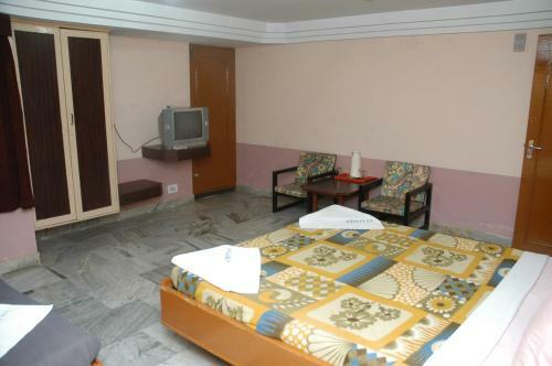 Hotel Athityaa