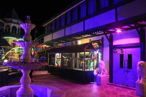 Hotel Snow King Retreat