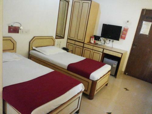 Hotel Kuber's Kamath Residency