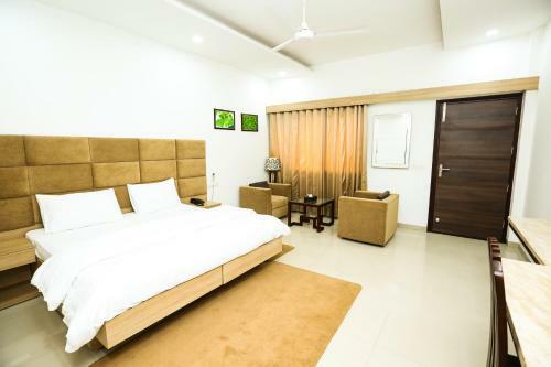 Hotel Whistling Greens