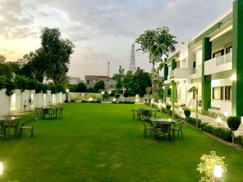 Hotel Whistling Greens