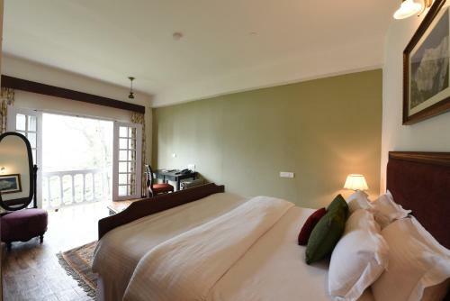Hotel Sourenee Tea Estate