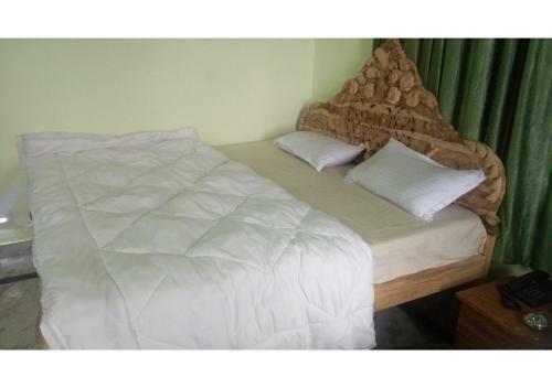 Hotel Hillview Rooms Near Mussoorie Jheel