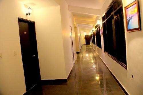 Hotel Vasant Palace Mussoorie Mallroad