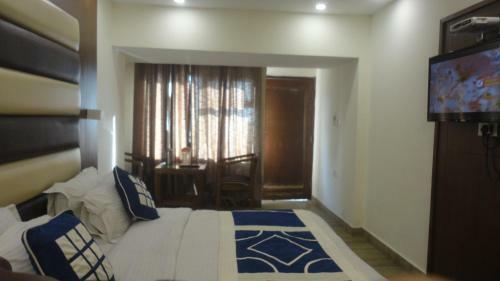 Hotel Valley View
