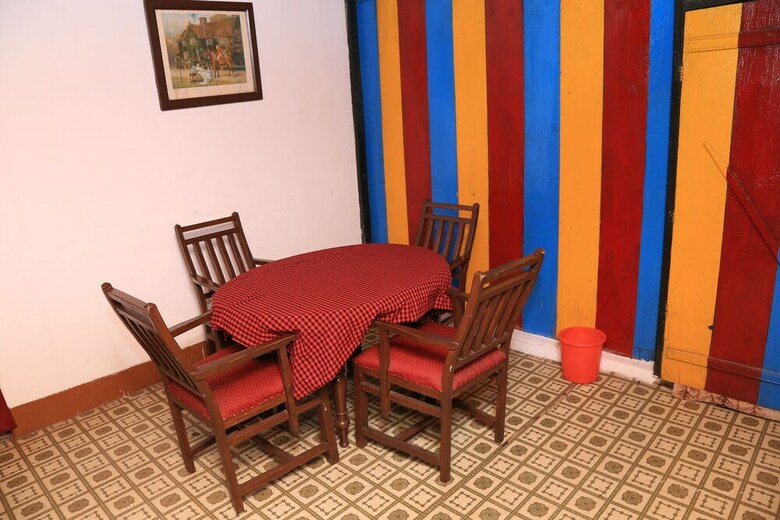 Prince Hotel Mallroad