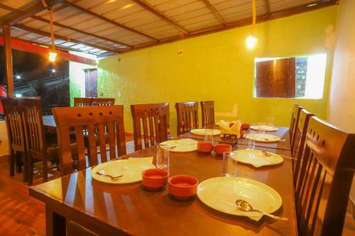 Hotel Jungle Pool Khurpatal