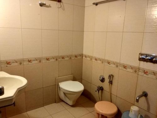 Hotel Jk Rooms 122 Shaheen-nr. Mahindra Co.-midc