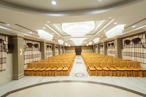 Hotel Vlr Residency