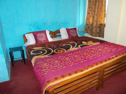 Hotel Raj Mahal(100 Metres From Mall Road)