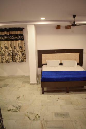 Hotel M.l.c.deluxe