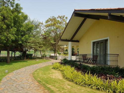 Hotel The Source At Sula