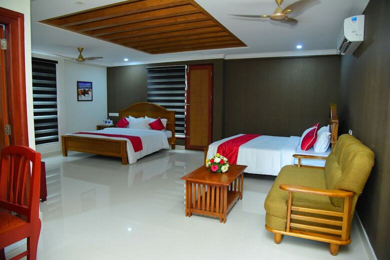 Hotel Rb Palace