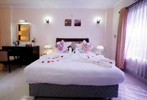Rose International Hotel