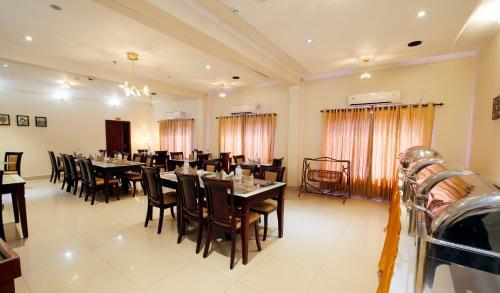 Rose International Hotel