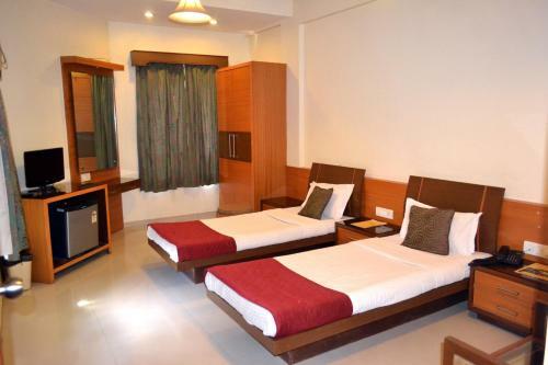 Jaffer Bhai's Brickland Hotel