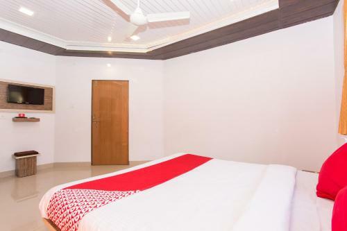 Oyo 12935 Hotel Shrushti Inn