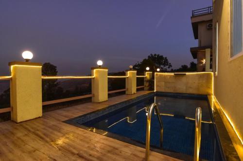 Eko Stay (gold)- Zen Villa