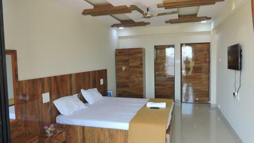Hotel Blossom, Panchgani