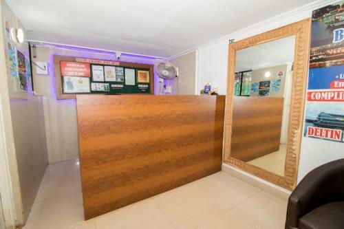 Hotel Travellers Inn