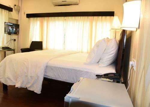 Creek Hotel