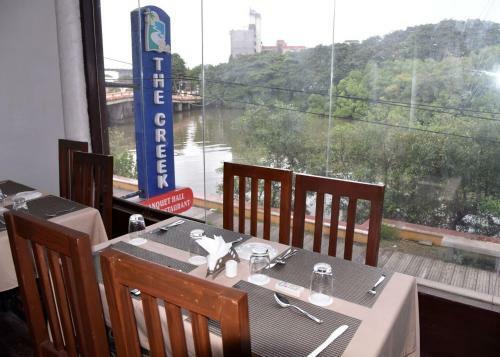 Creek Hotel