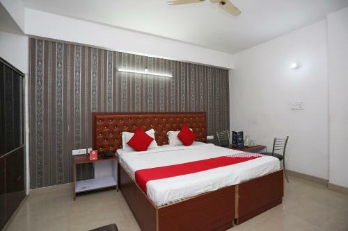 Oyo 24694 Hotel Satya Inn