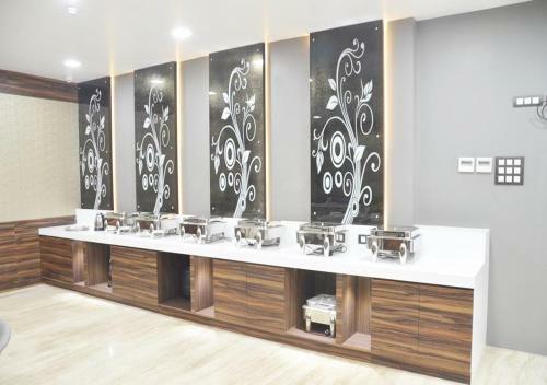 Hotel Amrapali Residency