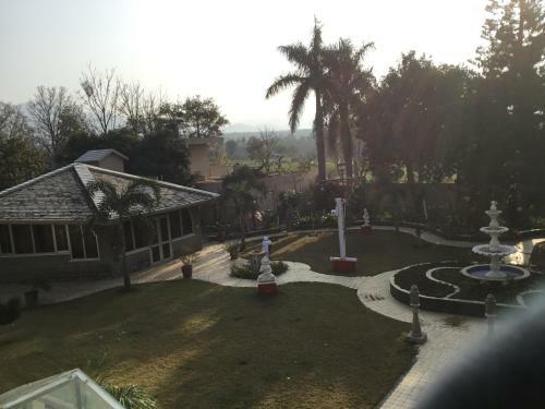 Lodge Prithvi Farm Cottage