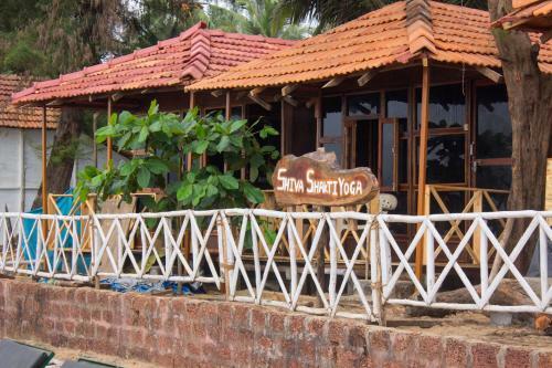 Hotel Shiva Shakti Yoga Beach Resort