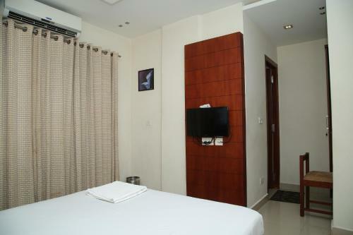 Hotel Hazmi AC Rooms