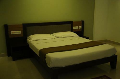 Hotel Hazmi AC Rooms